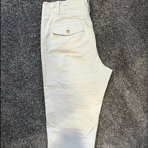 Van Heusen Cropped khaki’s